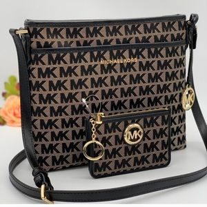 Micheal kors purse and wallet